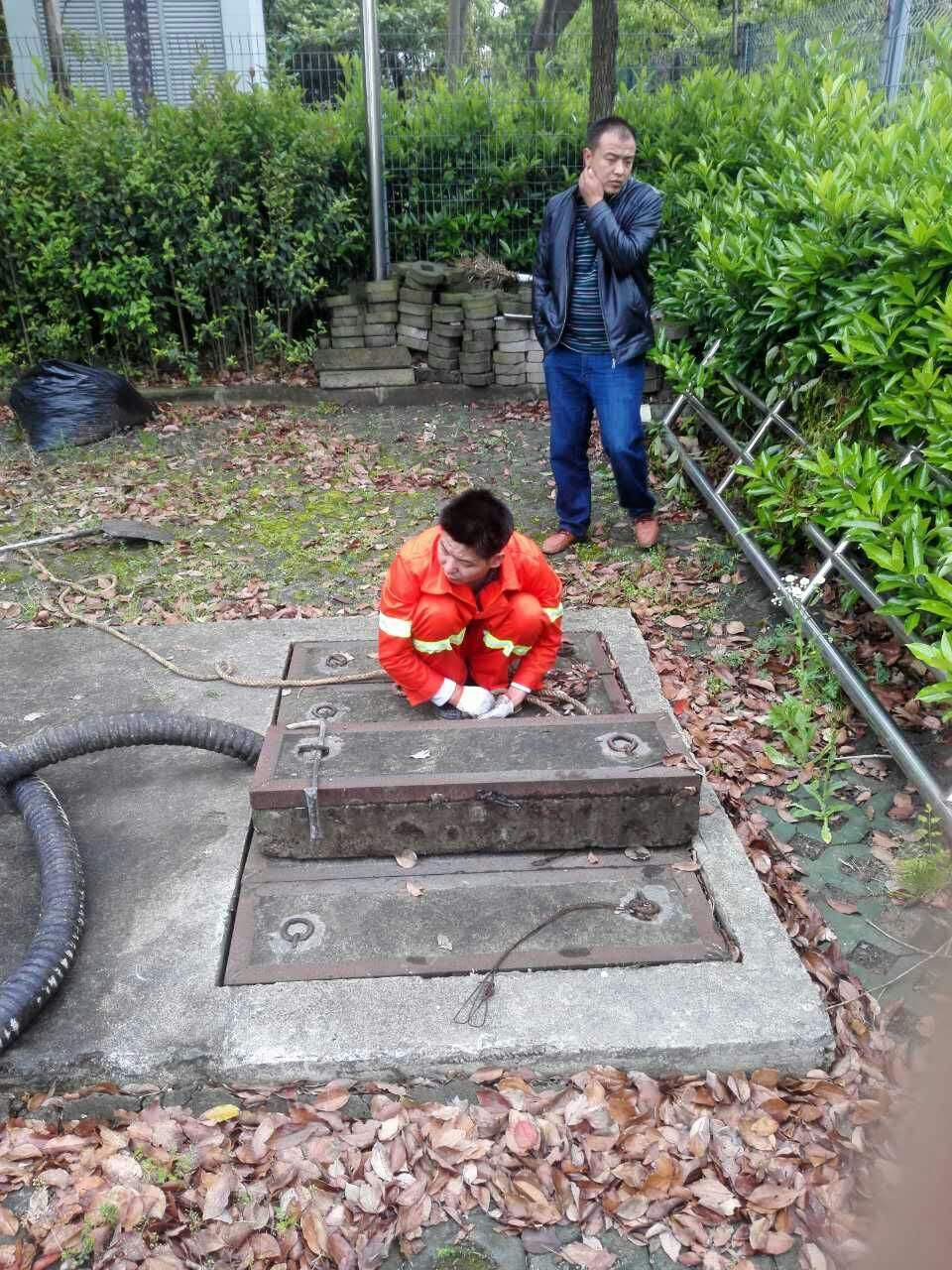 江永吸污抽粪